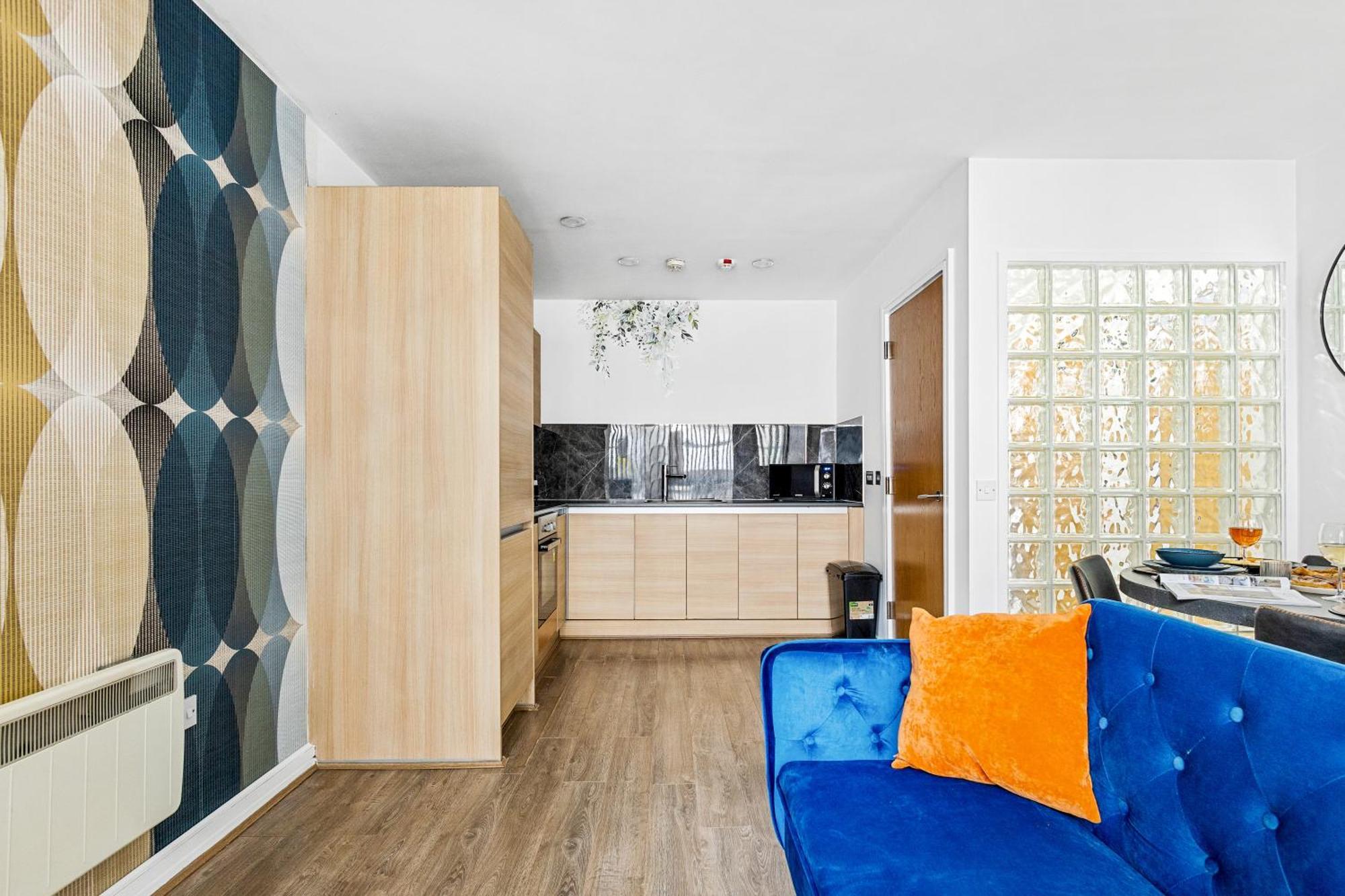Bullring Lux Suite, New Street Free Netflix - Free Secure Parking- Sleeps 6