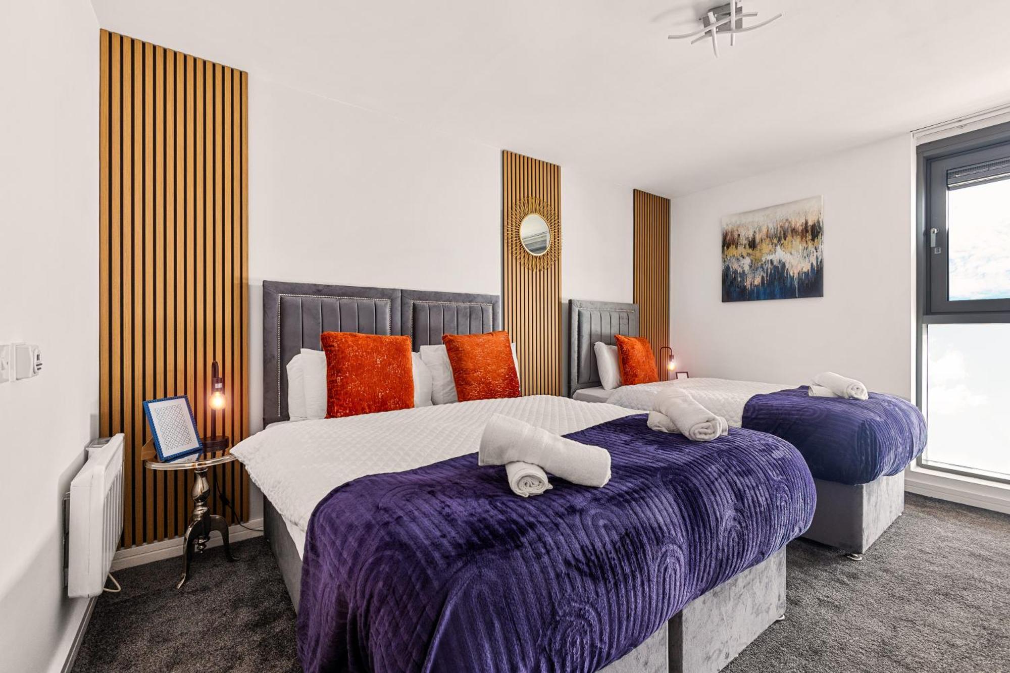 Bullring Lux Suite, New Street Free Netflix - Free Secure Parking- Sleeps 6 Apartment