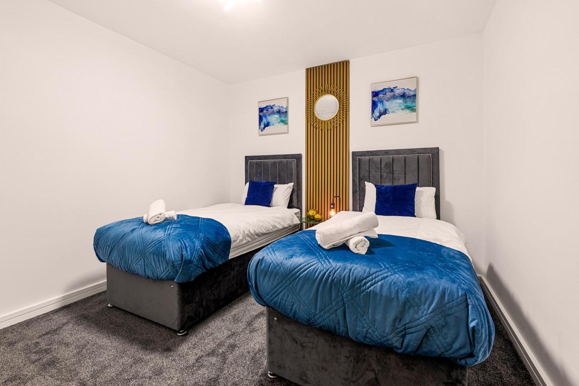Bullring Lux Suite, New Street Free Netflix - Free Secure Parking- Sleeps 6
